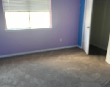 2219 Beacon Light Lane - Photo Thumbnail 15
