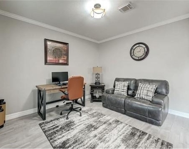 4807 Schiller Park Lane - Photo Thumbnail 11