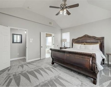 4807 Schiller Park Lane - Photo Thumbnail 14