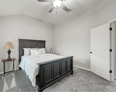 4807 Schiller Park Lane - Photo Thumbnail 21