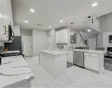 4807 Schiller Park Lane - Photo Thumbnail 4