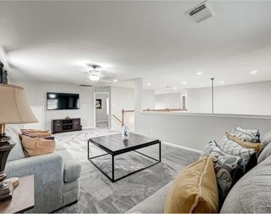 4807 Schiller Park Lane - Photo Thumbnail 28