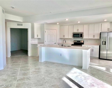 15960 Grassland Lane - Photo Thumbnail 4