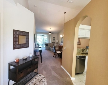 6605 Huntington Lakes Circle - Photo Thumbnail 8