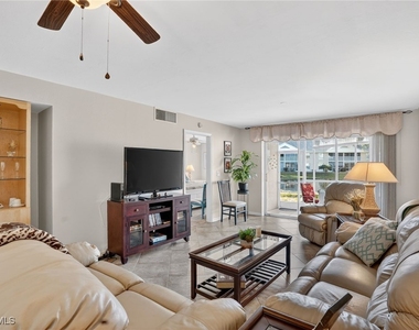 138 Pebble Shores Drive - Photo Thumbnail 11