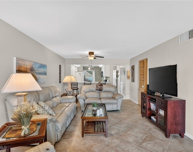138 Pebble Shores Drive - Photo Thumbnail 12