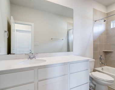 4635 Sanders Meadow Lane - Photo Thumbnail 16
