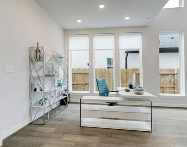 4635 Sanders Meadow Lane - Photo Thumbnail 2