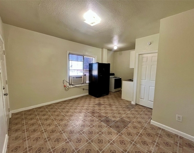 2705 Lorraine Street - Photo Thumbnail 1