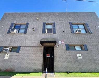2705 Lorraine Street - Photo Thumbnail 14