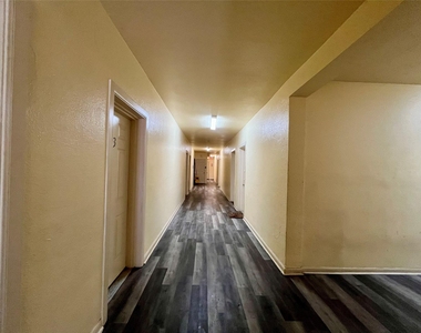 2705 Lorraine Street - Photo Thumbnail 17