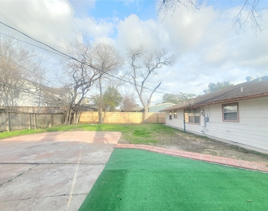 5346 Windswept Lane - Photo Thumbnail 10