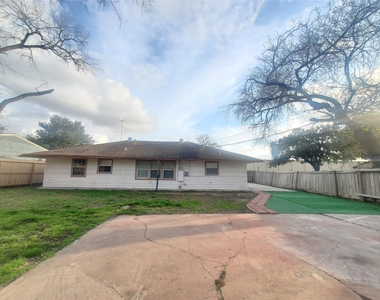 5346 Windswept Lane - Photo Thumbnail 11