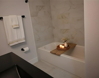 8609 Driftwood Drive - Photo Thumbnail 11