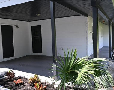 8609 Driftwood Drive - Photo Thumbnail 17