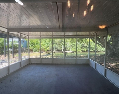 8609 Driftwood Drive - Photo Thumbnail 36