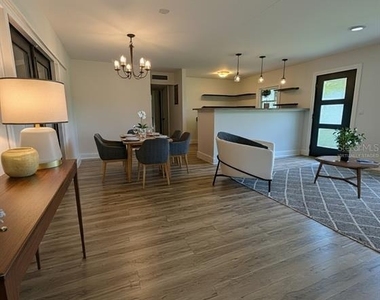 8609 Driftwood Drive - Photo Thumbnail 3