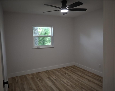 8609 Driftwood Drive - Photo Thumbnail 29