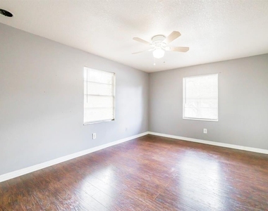 2507 W Virginia Avenue - Photo Thumbnail 5
