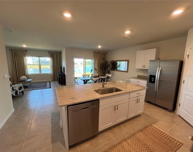 2219 Lake Preserve Circle - Photo Thumbnail 44