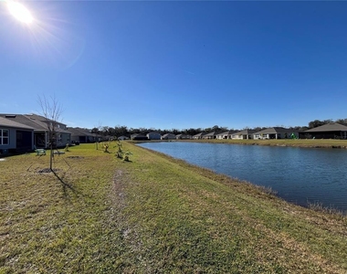 2219 Lake Preserve Circle - Photo Thumbnail 20
