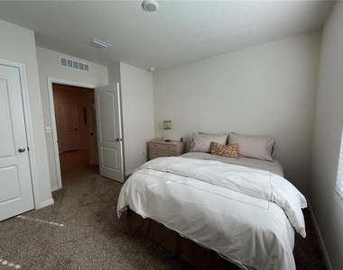2219 Lake Preserve Circle - Photo Thumbnail 30