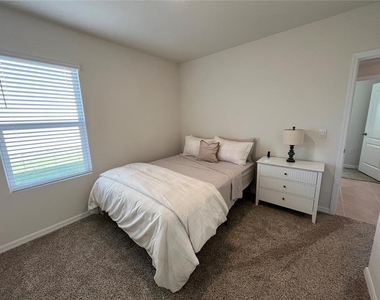 2219 Lake Preserve Circle - Photo Thumbnail 28