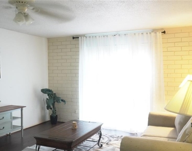 1700 Sw 16th Court - Photo Thumbnail 6