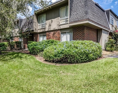 1700 Sw 16th Court - Photo Thumbnail 1
