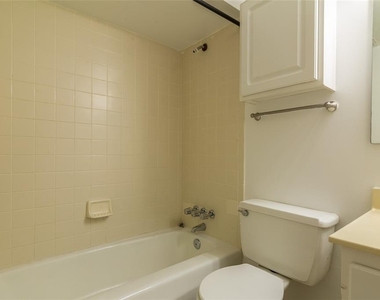 1700 Sw 16th Court - Photo Thumbnail 7