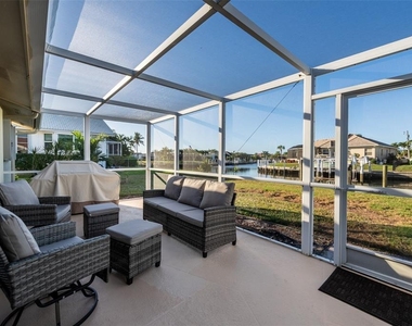149 Crescent Drive - Photo Thumbnail 2