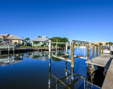 149 Crescent Drive - Photo Thumbnail 1