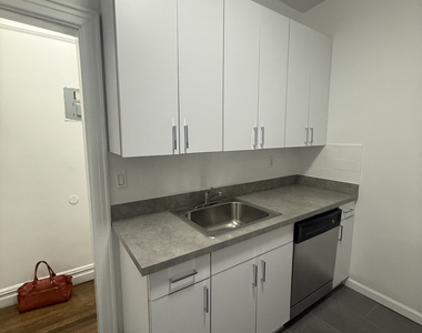 107 East 88th Street - Photo Thumbnail 3