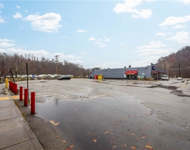 26 Front Street - Photo Thumbnail 3