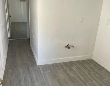 8508 Sw 16th Court - Photo Thumbnail 8