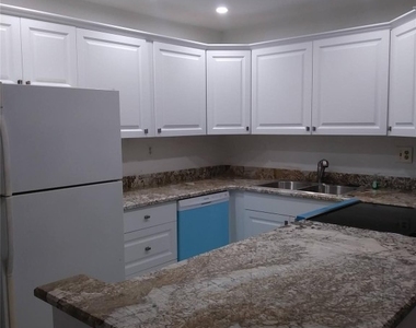 5951 Ne 14th Lane - Photo Thumbnail 7
