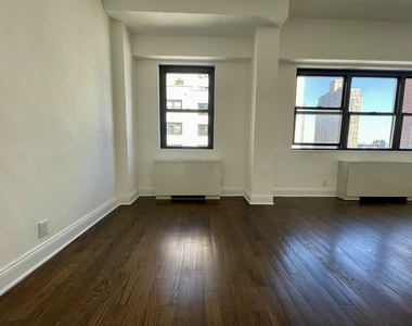 East 89th Street - Photo Thumbnail 10