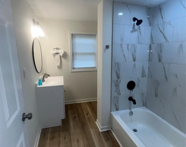 39 E White Street - Photo Thumbnail 15