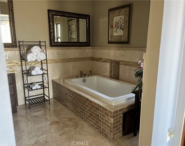 22033 Birds Eye Drive - Photo Thumbnail 13