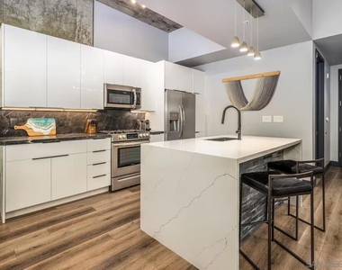 1050 Island Ave - Photo Thumbnail 1