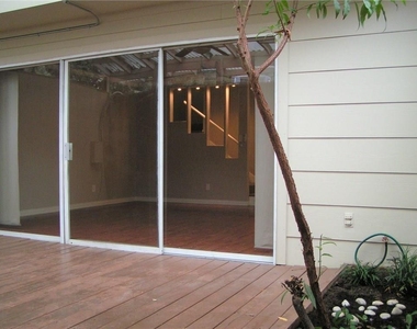 6627 Valleyside Rd - Photo Thumbnail 4