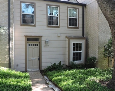 6627 Valleyside Rd - Photo Thumbnail 7