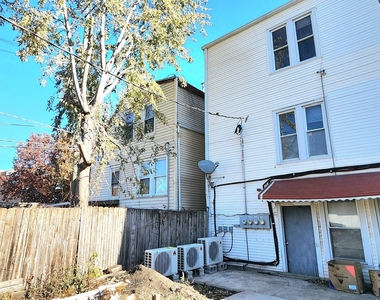3520 S Winchester Avenue - Photo Thumbnail 6
