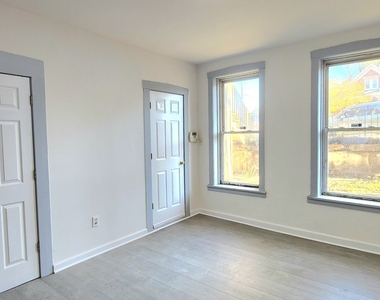 3520 S Winchester Avenue - Photo Thumbnail 7