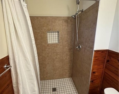3599 Ridge Road Se - Photo Thumbnail 1
