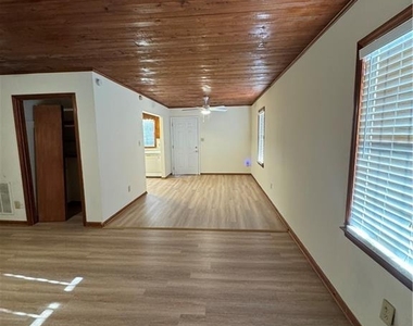 3599 Ridge Road Se - Photo Thumbnail 10