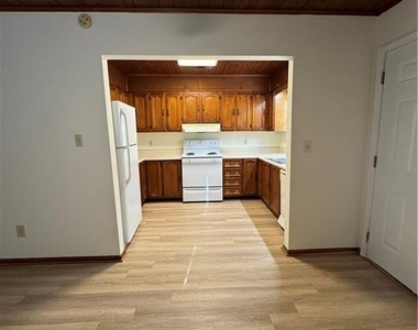 3599 Ridge Road Se - Photo Thumbnail 8