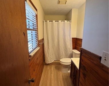 3599 Ridge Road Se - Photo Thumbnail 2