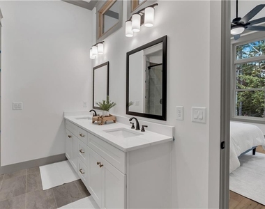 54 Villa Vista 8 - Photo Thumbnail 12