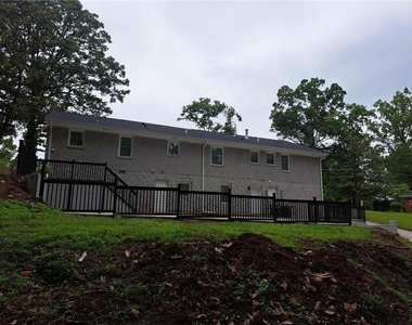700 Lynn Circle Sw - Photo Thumbnail 16